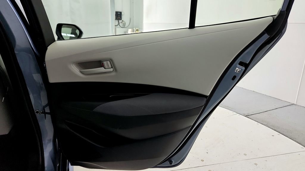 Used 2023 Toyota Corolla LE FWD image 30
