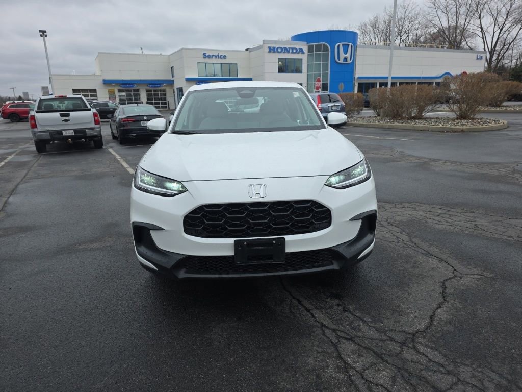 Used 2023 Honda HR-V LX image 2