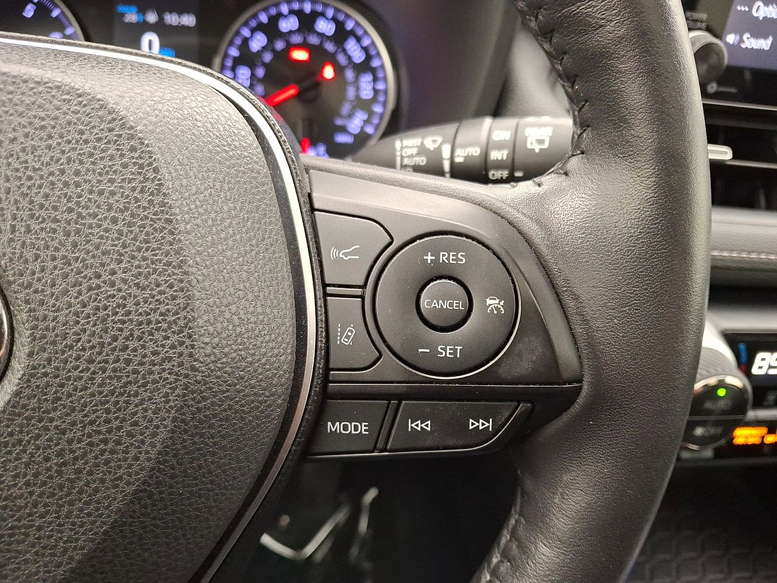 Certified 2019 Toyota RAV4 XLE Premium image 18