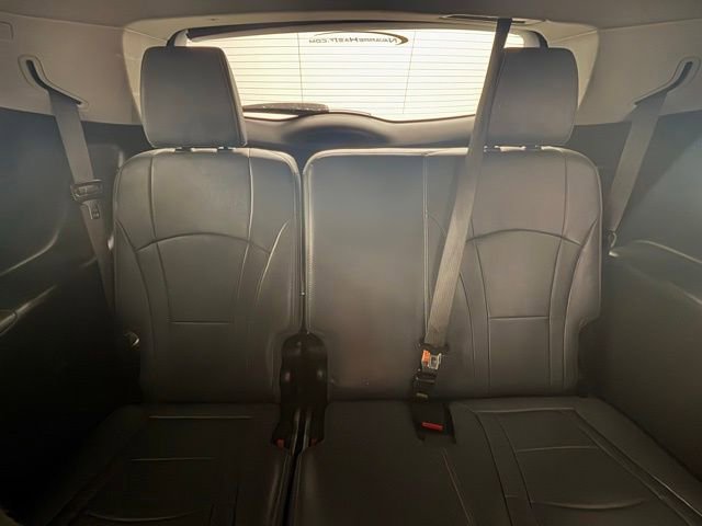 Used 2020 Buick Enclave Essence image 11