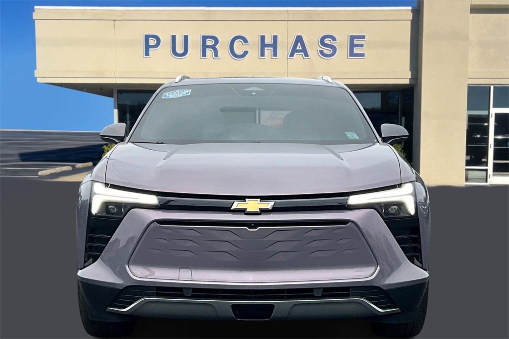 Used 2024 Chevrolet Blazer EV LT image 2