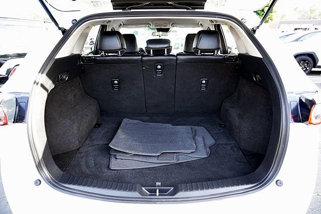 Used 2021 MAZDA CX-5 Touring image 13