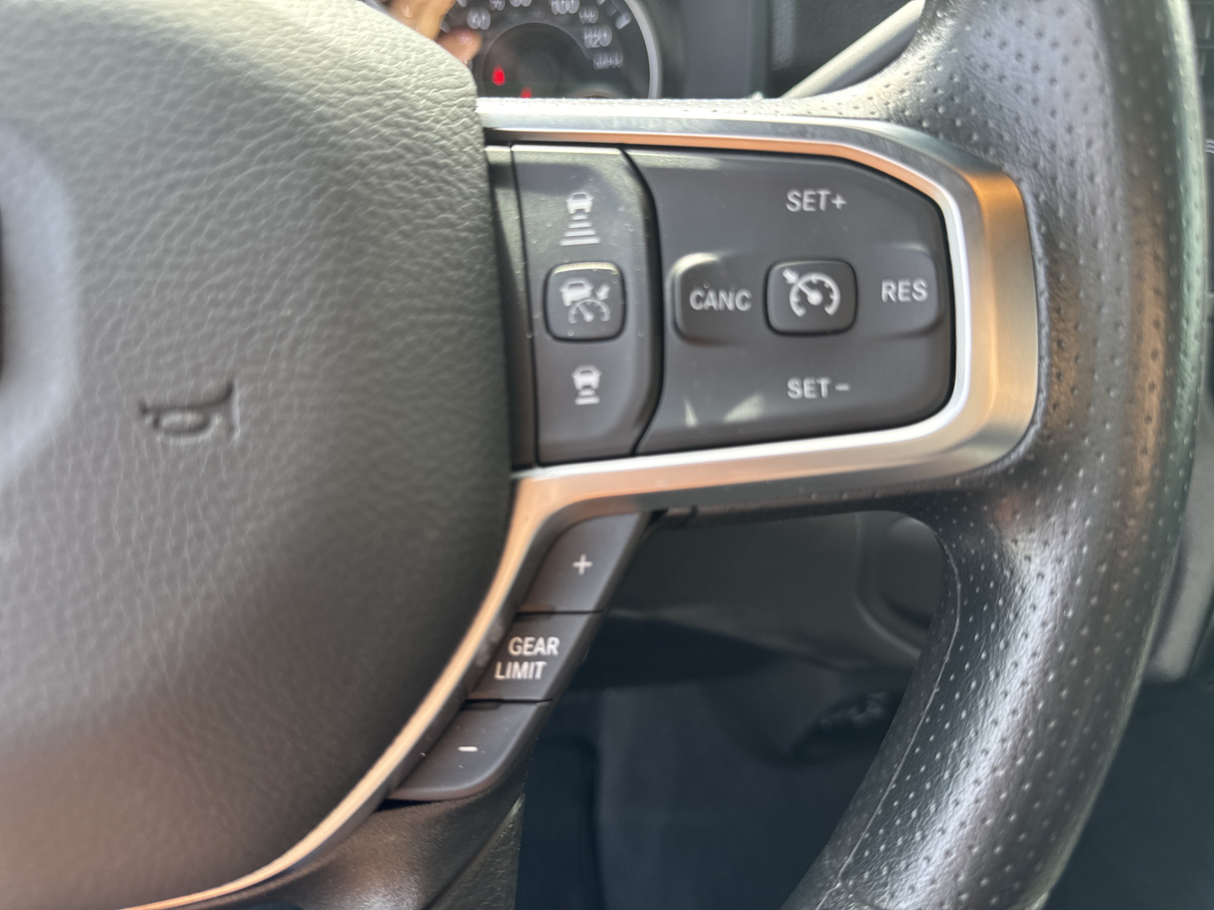 Used 2025 RAM 2500 Tradesman AWD/4WD image 32