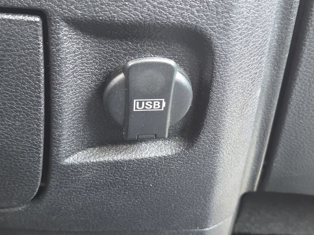 Used 2016 RAM 2500 SLT w/ Luxury Group AWD/4WD image 19