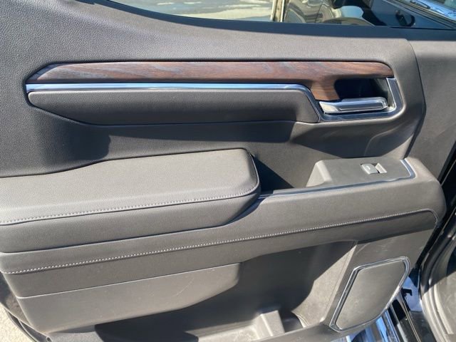 Used 2022 GMC Sierra 1500 SLT w/ SLT Premium Package AWD/4WD image 12