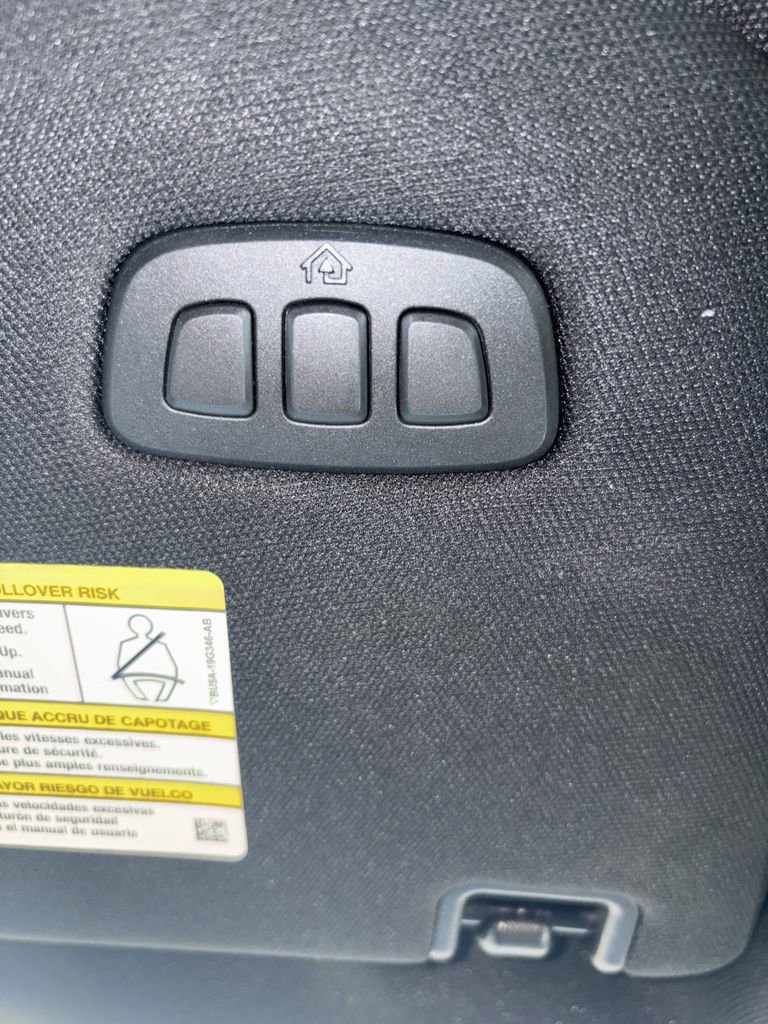 Used 2023 Ford F150 Lightning Lariat image 30