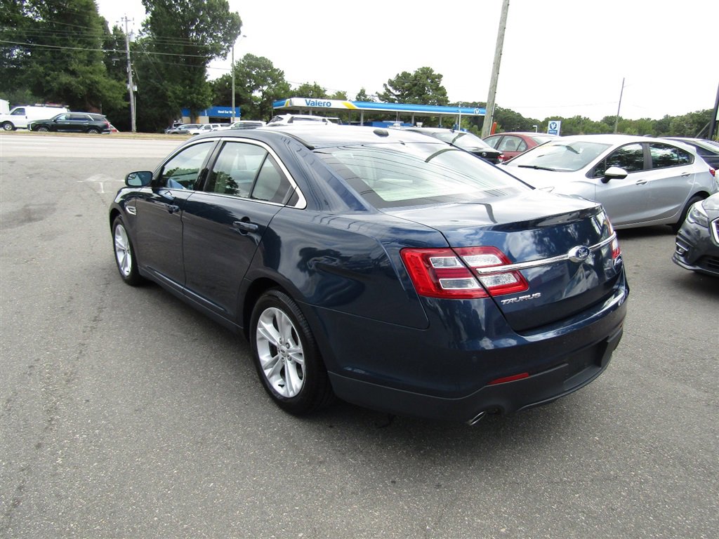 Used 2016 Ford Taurus SEL w/ Equipment Group 201A image 5