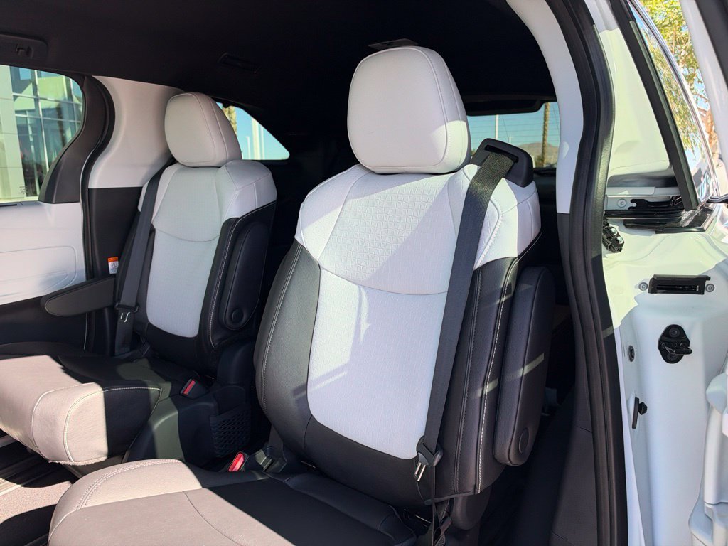 New 2026 Toyota Sienna XSE AWD/4WD image 10