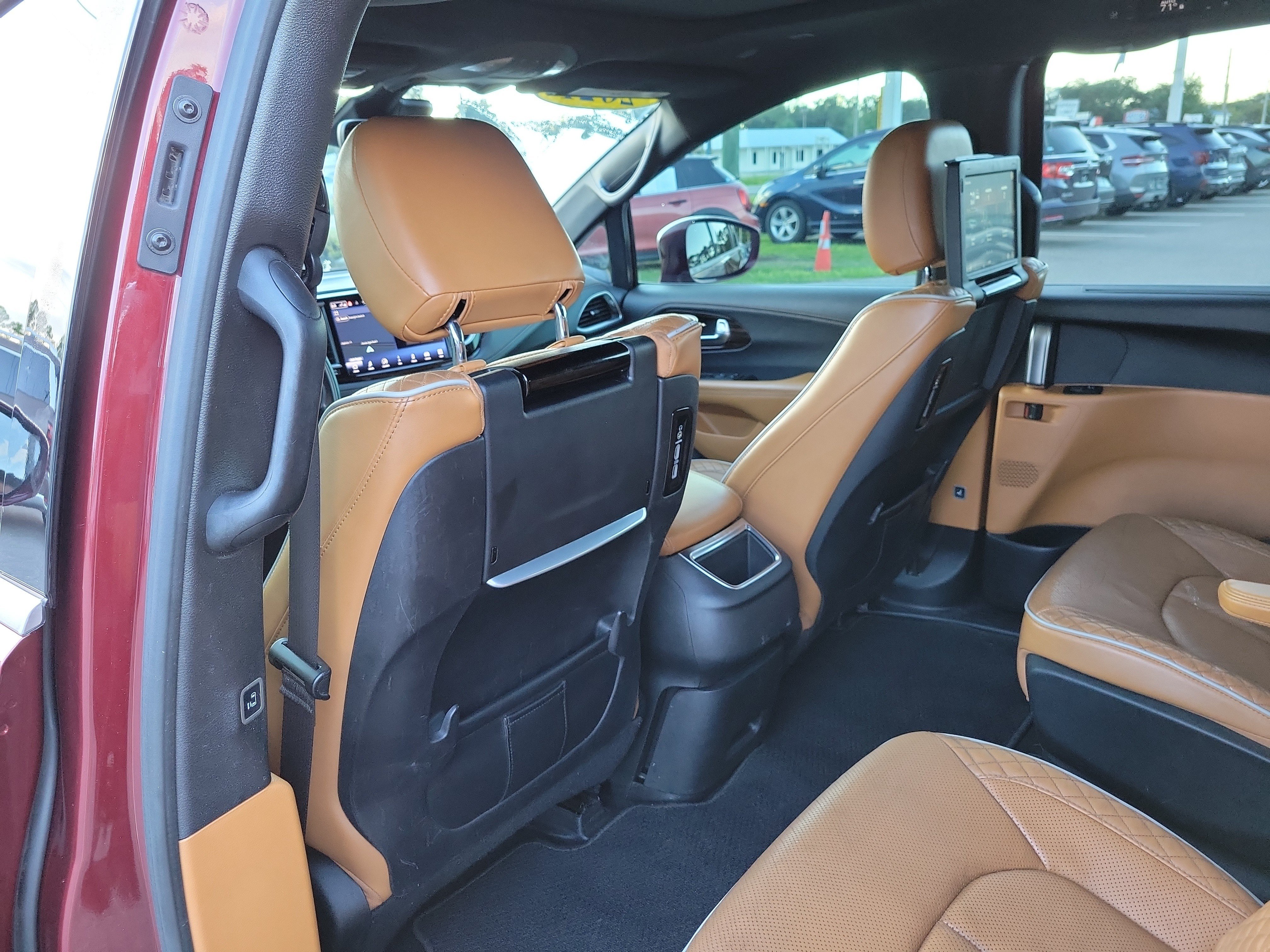 Used 2021 Chrysler Pacifica Pinnacle FWD image 18