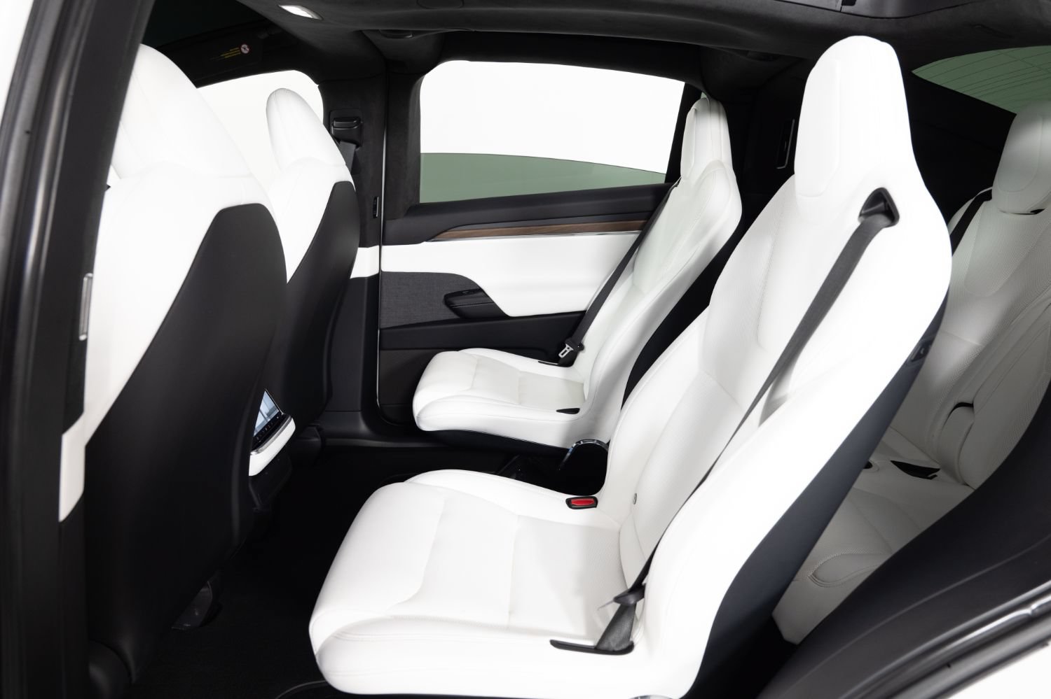 Used 2023 Tesla Model X AWD/4WD image 18