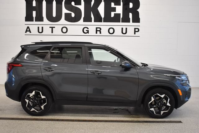 Used 2025 Kia Seltos S FWD image 2