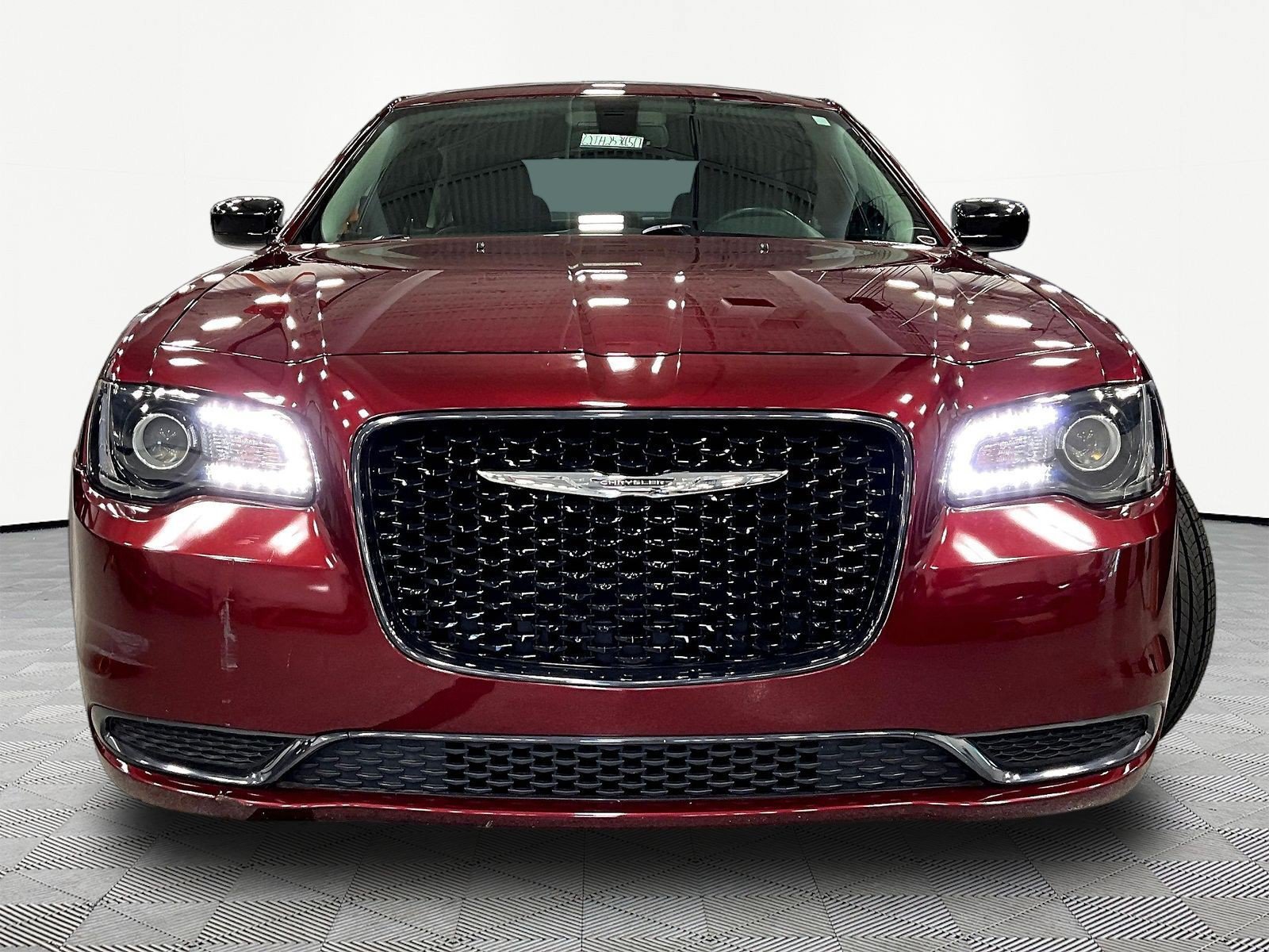 Used 2018 Chrysler 300 Touring w/ Sport Appearance Package RWD image 2