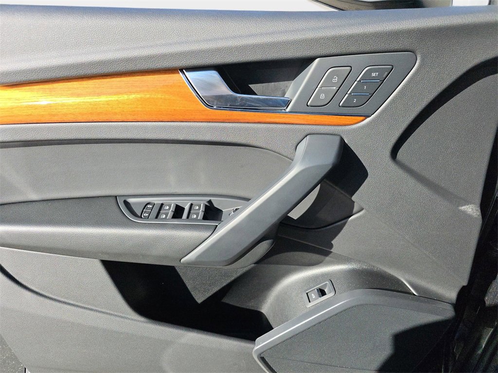 Certified 2023 Audi Q5 2.0T Premium w/ Convenience Package image 18
