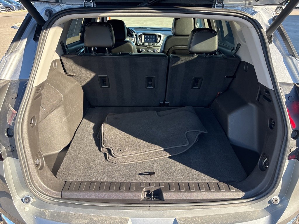 Used 2024 GMC Terrain SLT image 24