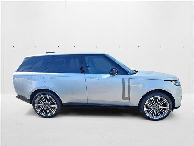 New 2025 Land Rover Range Rover SE image 4