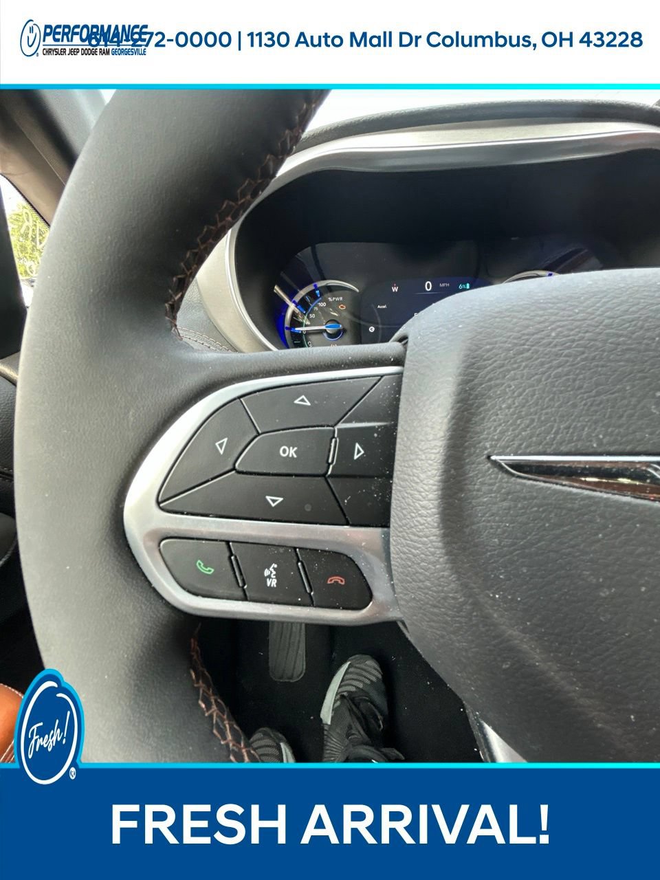 Used 2024 Chrysler Pacifica Pinnacle FWD image 21