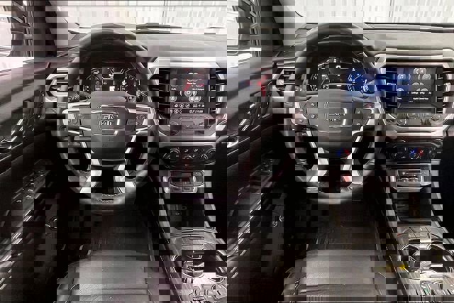 Certified 2023 GMC Acadia SLT w/ Technology Package image 5