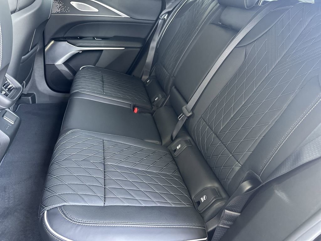 New 2026 Cadillac Lyriq V w/ Exterior Carbon Fiber Package image 32