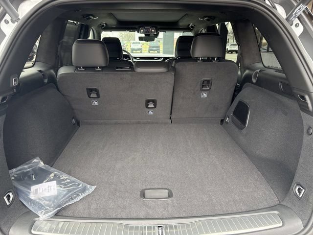 New 2026 Jeep Grand Cherokee Summit w/ Obsidian Package AWD/4WD image 17
