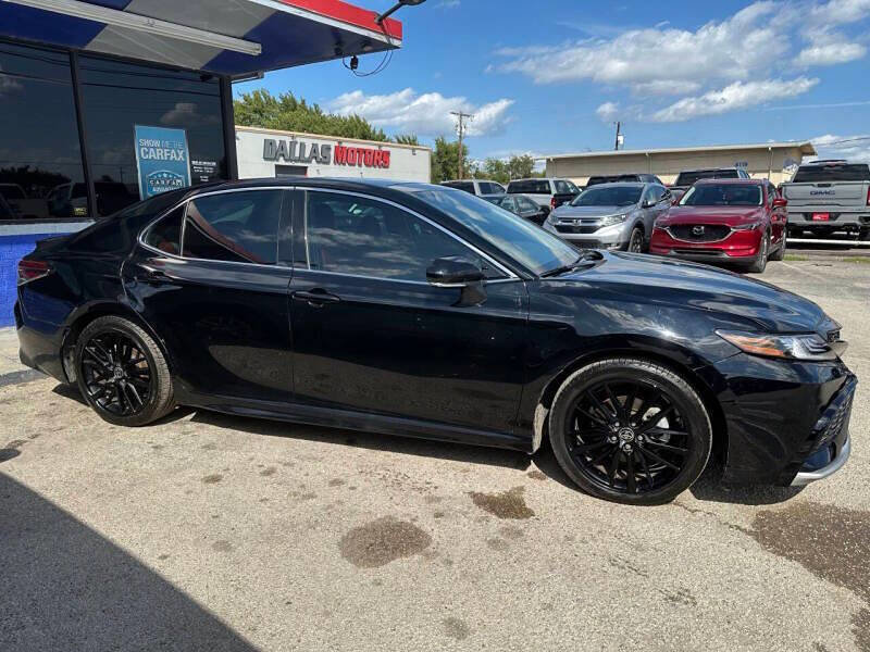 Used 2022 Toyota Camry XSE image 4