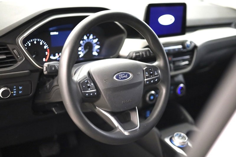 Used 2022 Ford Escape SE w/ SE Sport Appearance Package image 12