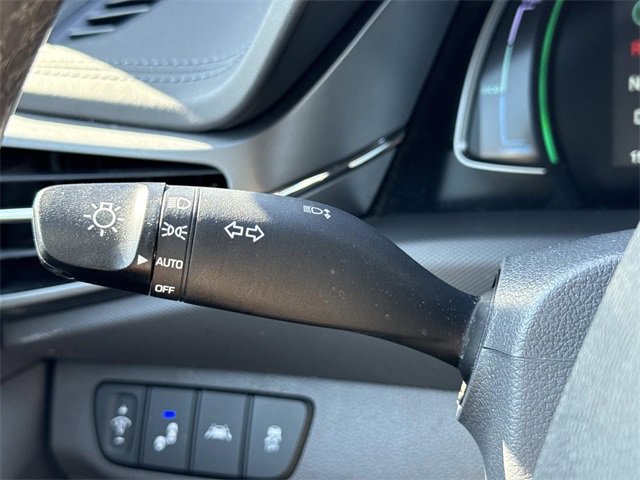 Used 2022 Hyundai Ioniq SE image 26