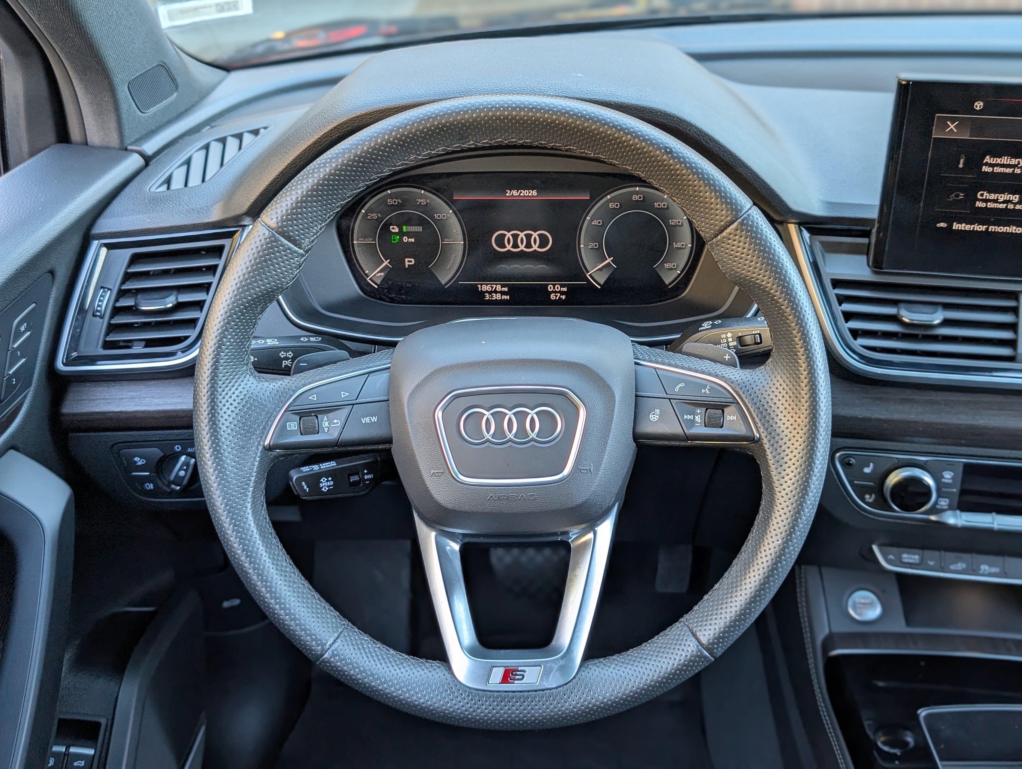 Used 2024 Audi Q5 e Premium Plus w/ Premium Plus Package image 26