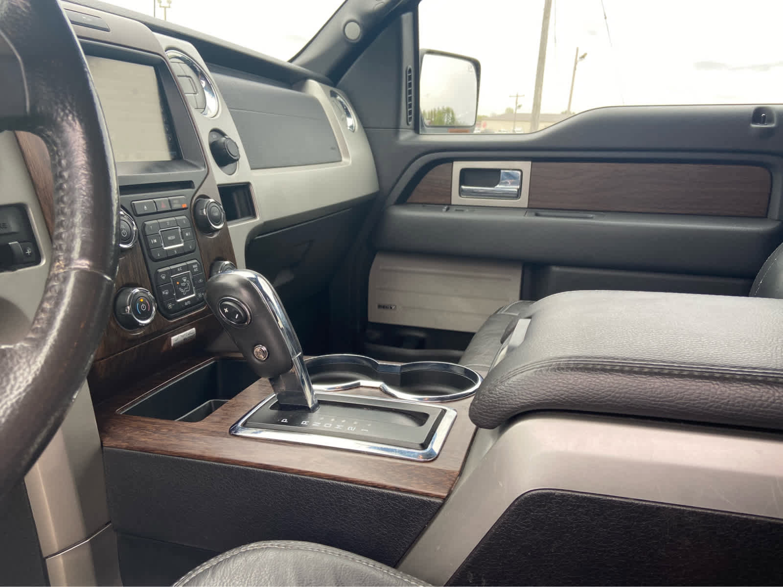 Used 2014 Ford F150 Lariat w/ Equipment Group 502A Luxury image 33