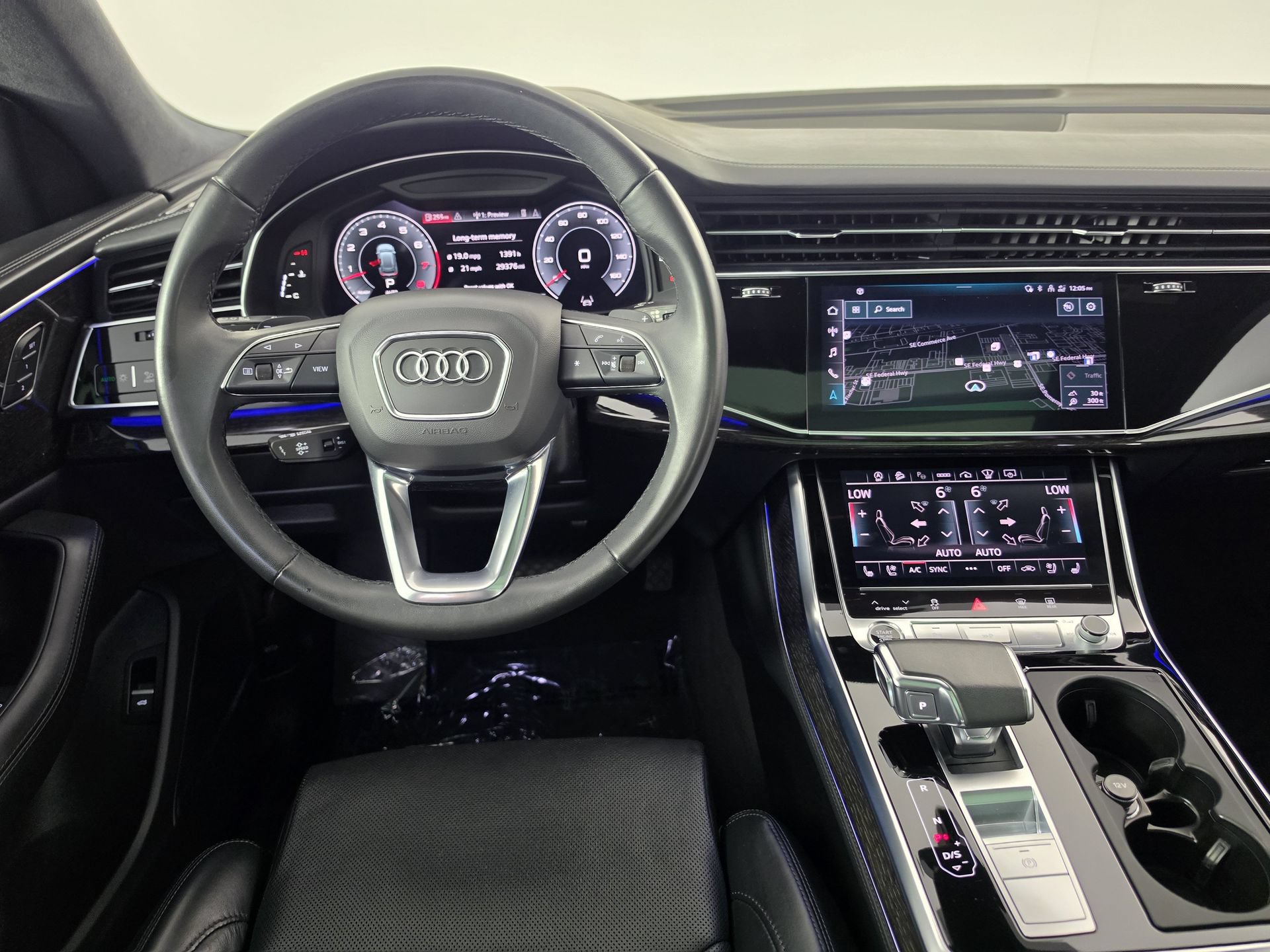 Used 2023 Audi Q8 Prestige AWD/4WD image 22