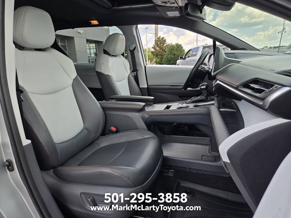 Used 2021 Toyota Sienna XSE w/ XSE Plus Package FWD image 15