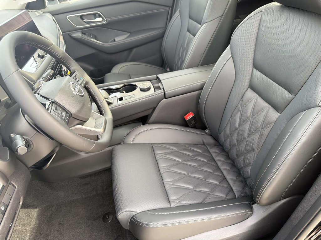 New 2026 Nissan Rogue Platinum AWD/4WD image 19
