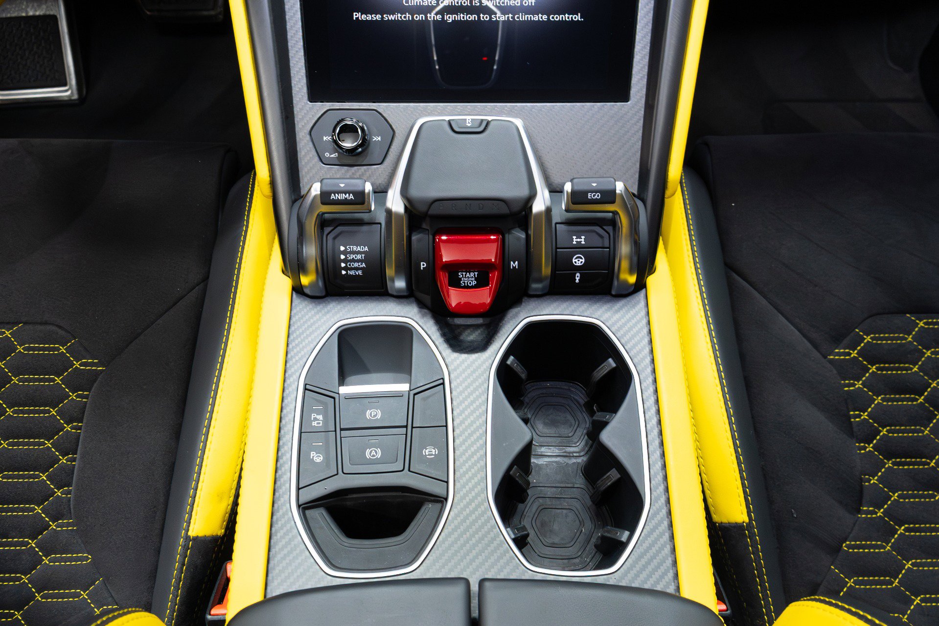 Used 2022 Lamborghini Urus image 38