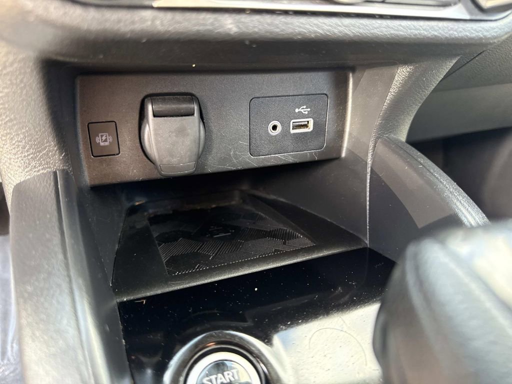 Certified 2023 Nissan Versa SV image 27