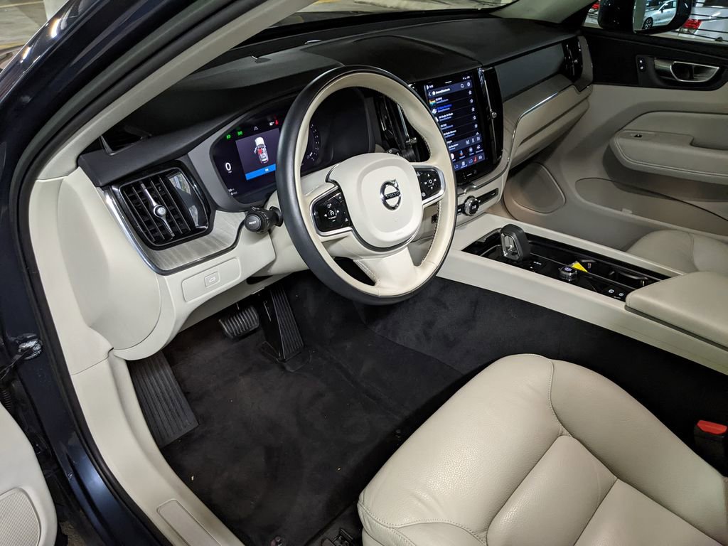 Certified 2023 Volvo XC60 B5 Plus w/ Climate Package AWD/4WD image 8