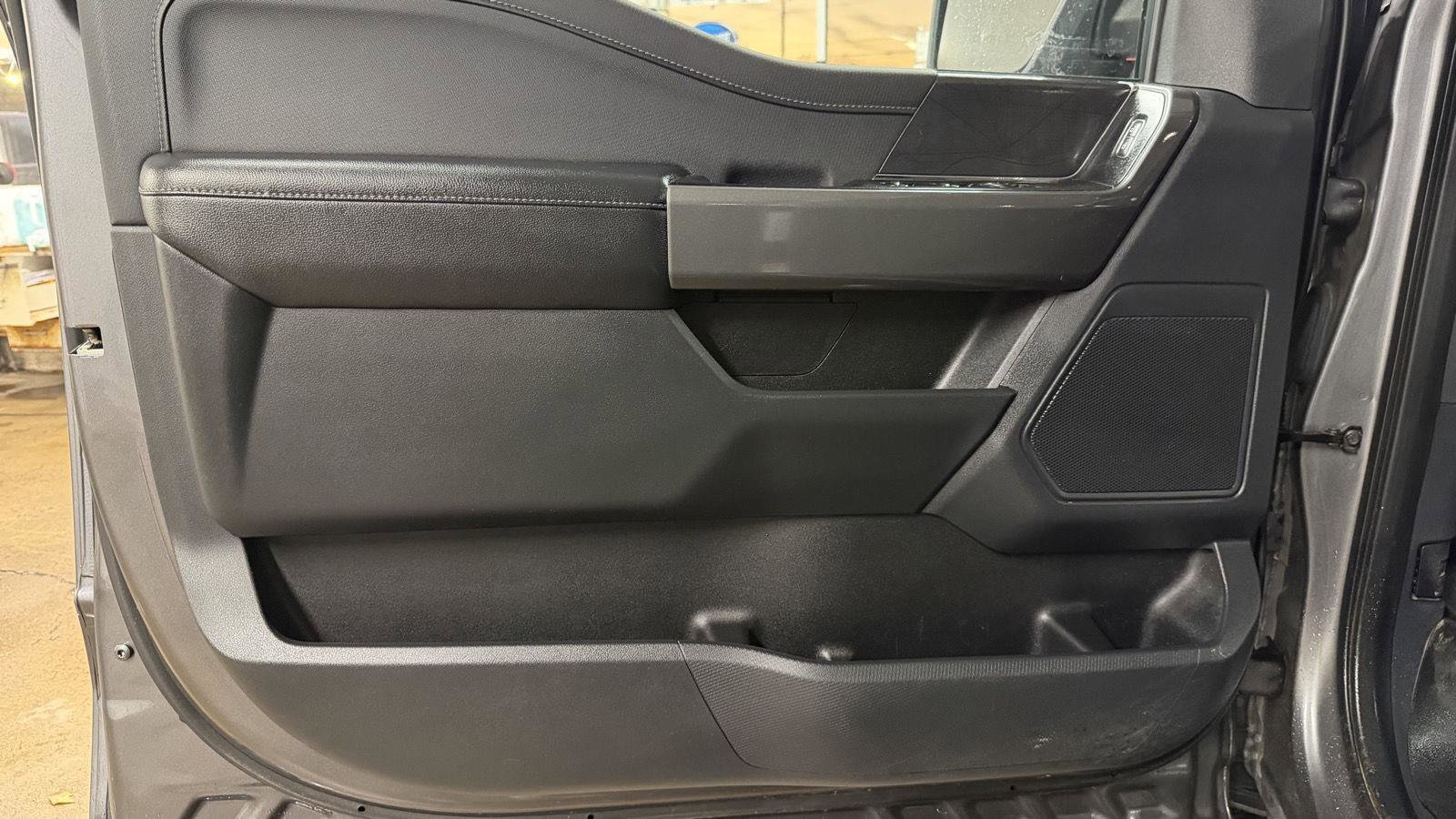 Used 2022 Ford F150 XLT w/ Equipment Group 302A High image 11