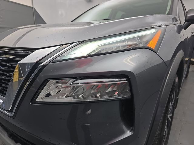 Used 2023 Nissan Rogue SV w/ SV Premium B Package image 14
