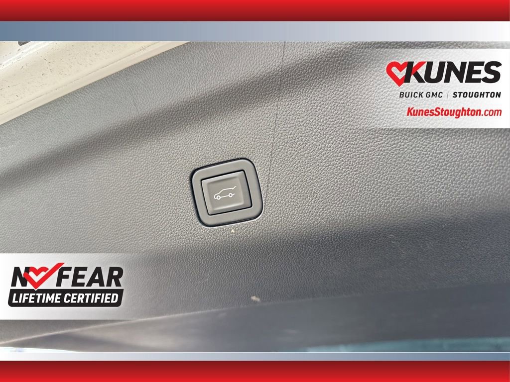 Used 2025 GMC Yukon XL Denali image 44