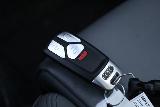 Used 2018 Audi SQ5 Prestige w/ Prestige Package image 29