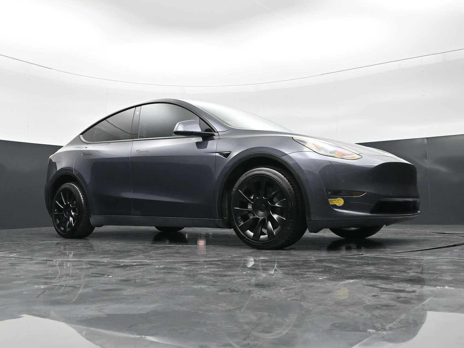 Used 2021 Tesla Model Y Long Range AWD/4WD image 40