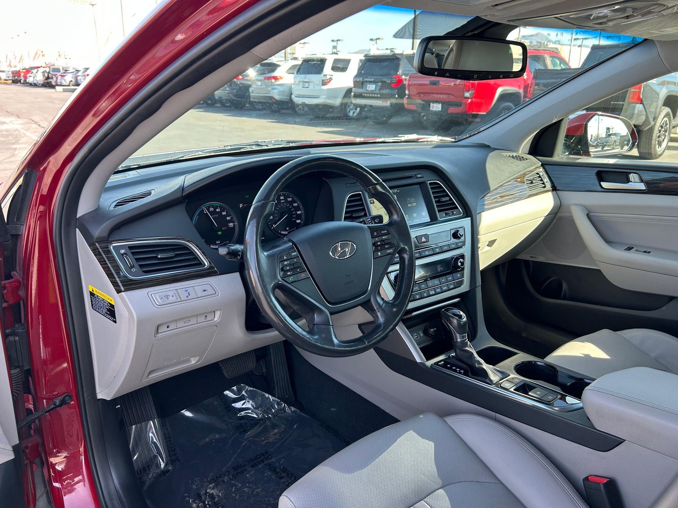 Used 2016 Hyundai Sonata Limited w/ Option Group 02 image 10