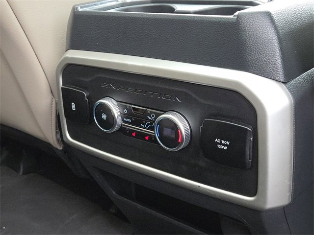 Used 2023 Ford Expedition Limited image 10