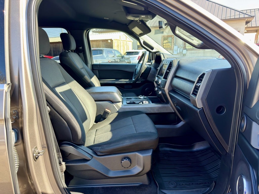 Used 2019 Ford Expedition XLT image 15