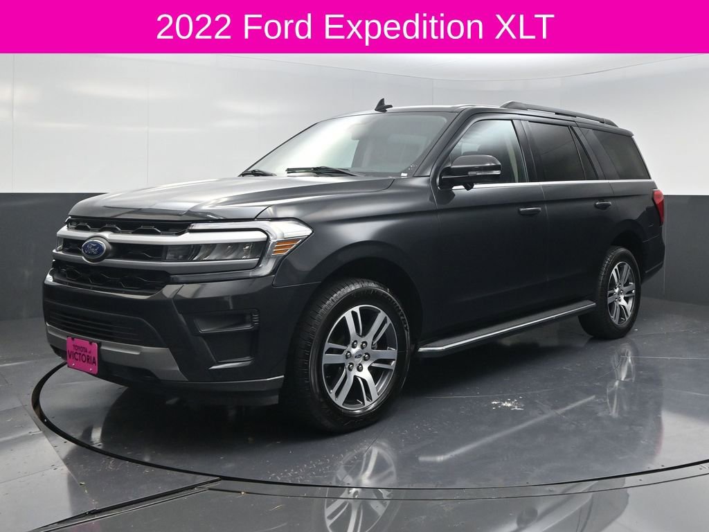 Used 2022 Ford Expedition XLT image 2