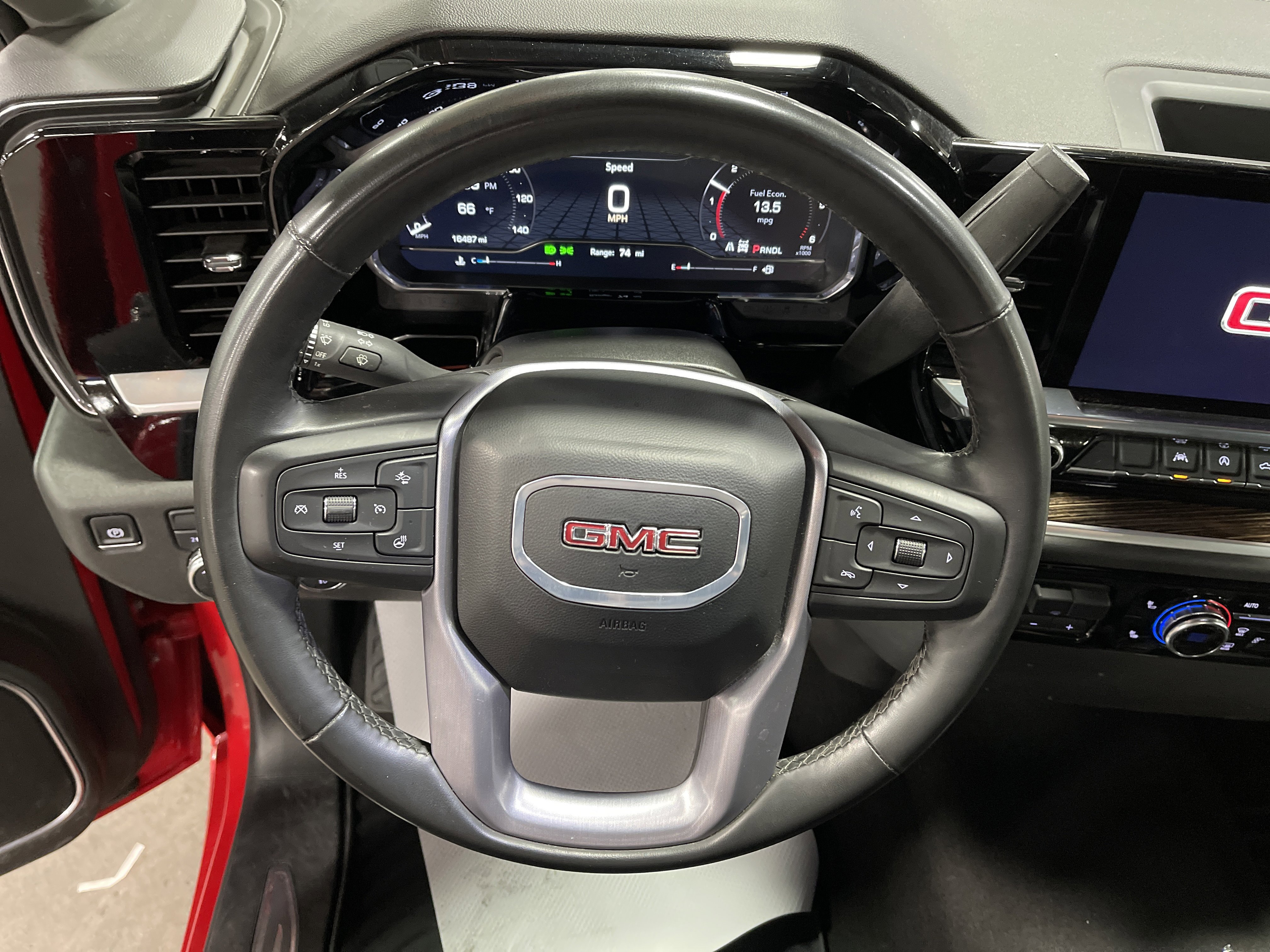 Used 2024 GMC Sierra 1500 Elevation image 17