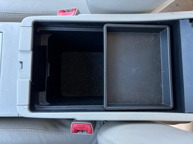 Used 2010 Toyota Camry LE FWD image 23