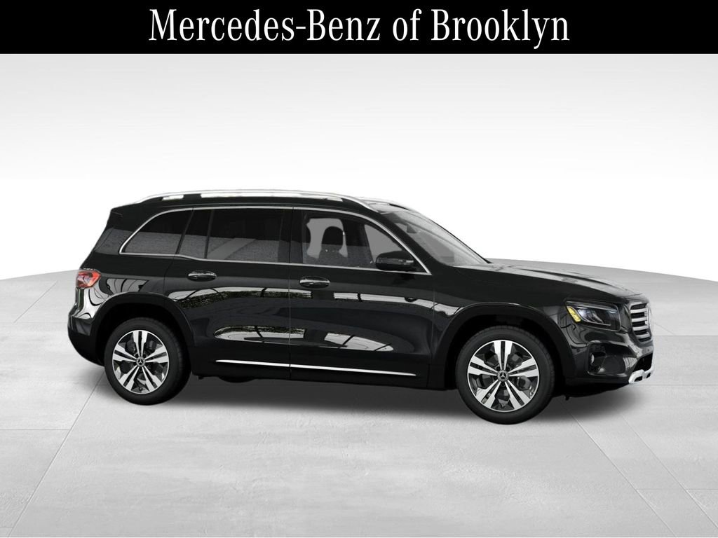 Used 2025 Mercedes-Benz GLB 250 4MATIC image 14