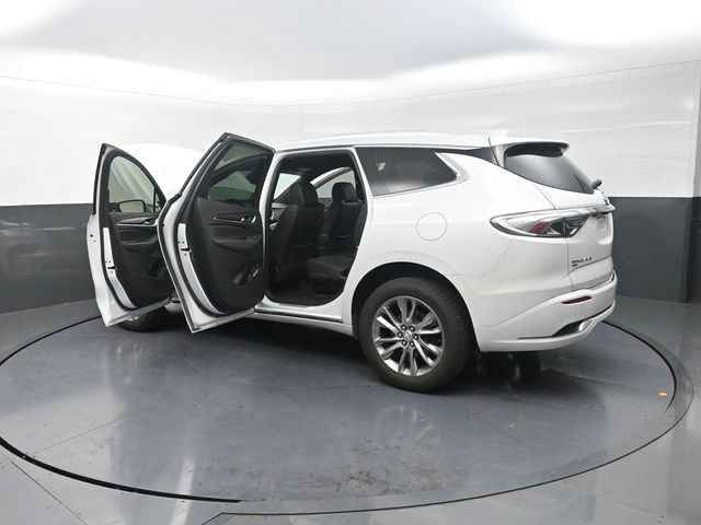 Used 2023 Buick Enclave Avenir w/ Avenir Technology Package AWD/4WD image 35