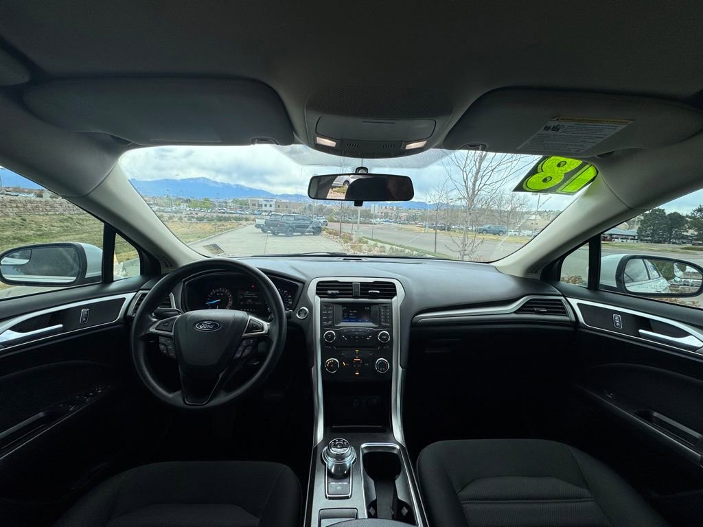 Used 2018 Ford Fusion SE FWD image 20