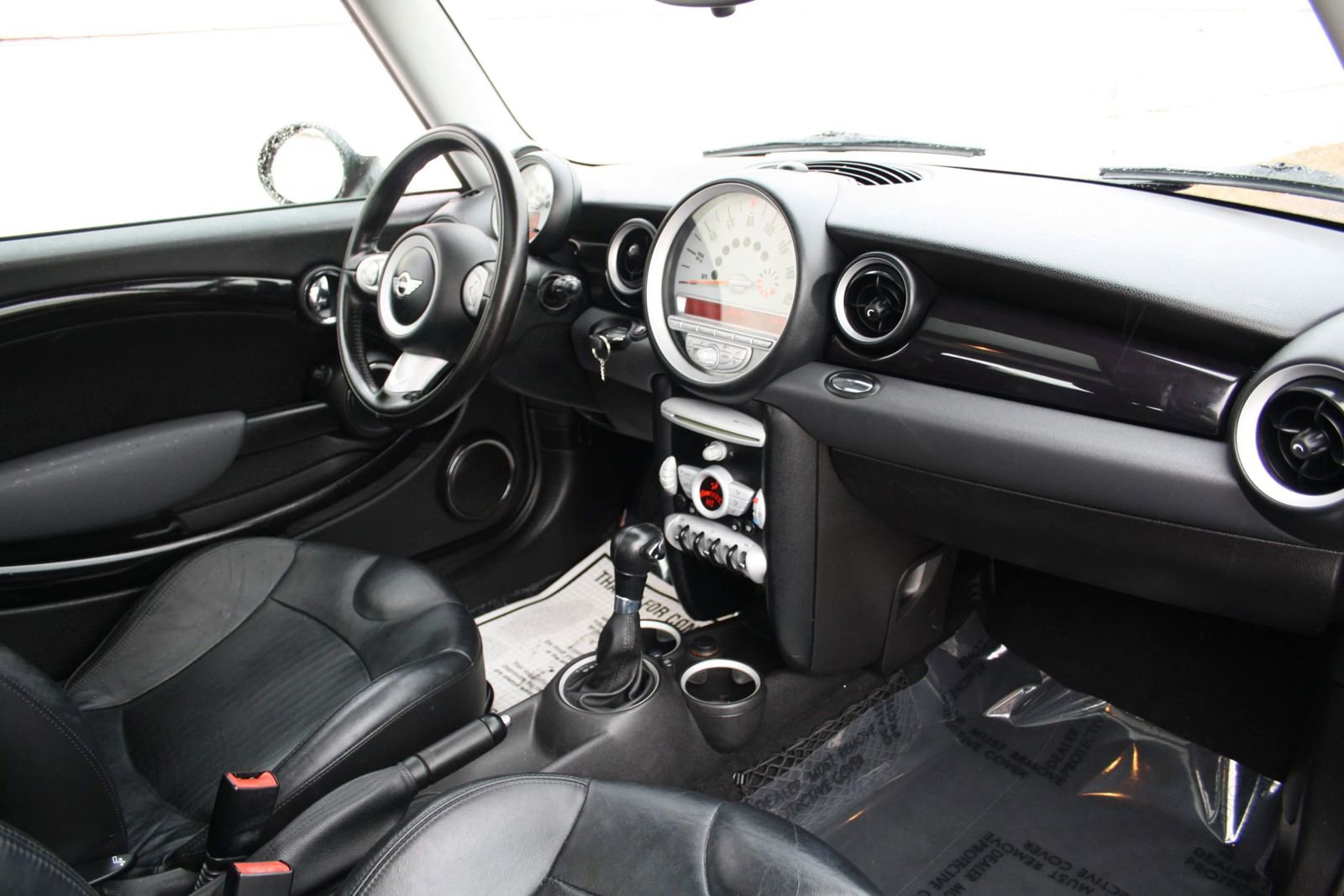 Used 2010 MINI Cooper Hardtop image 7