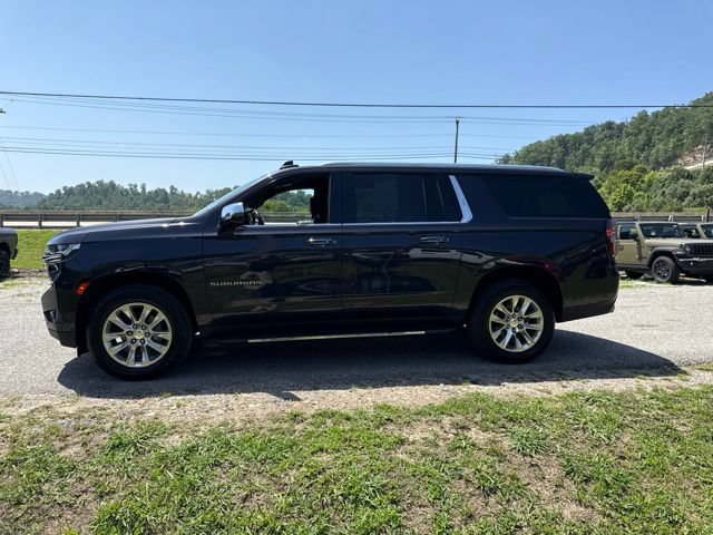 Used 2022 Chevrolet Suburban Premier AWD/4WD image 6